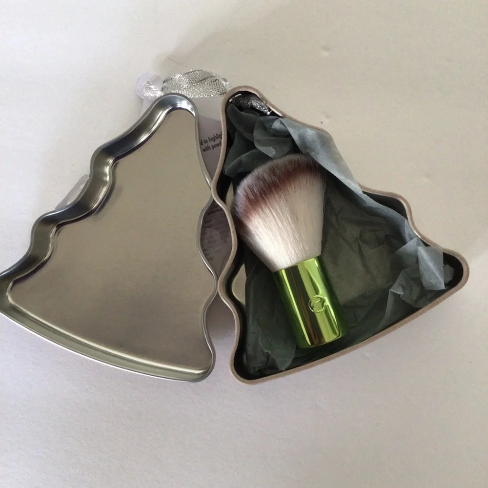 ECOTOOLS KABUKI BRUSH NWT